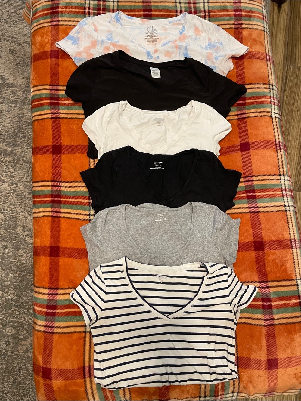Size small maternity T-shirt bundle